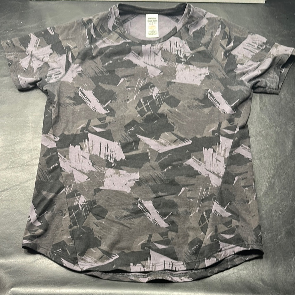 Gymshark Gray and Black Short Sleeve Tees